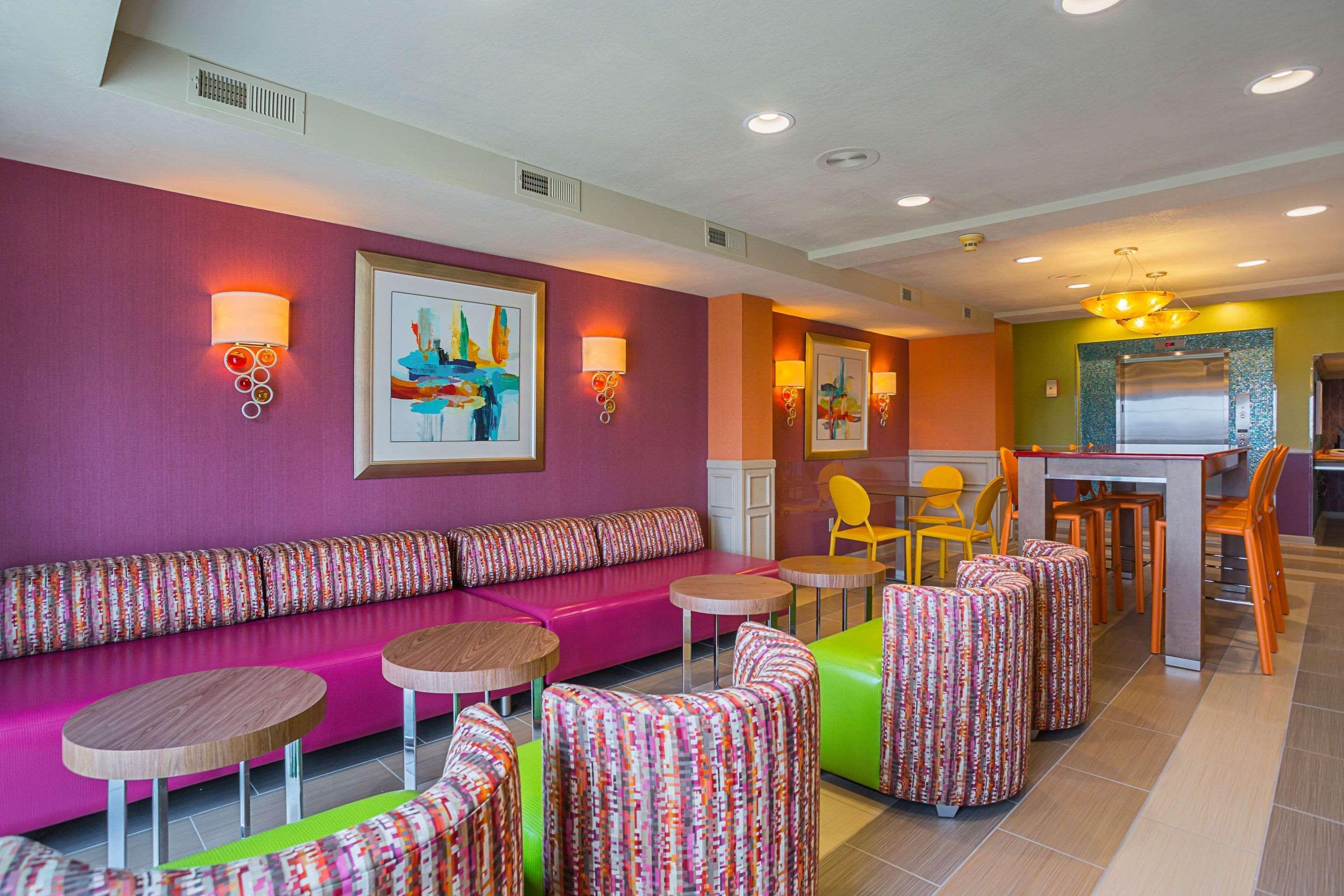 אוונסוויל Clarion Inn & Suites מראה חיצוני תמונה