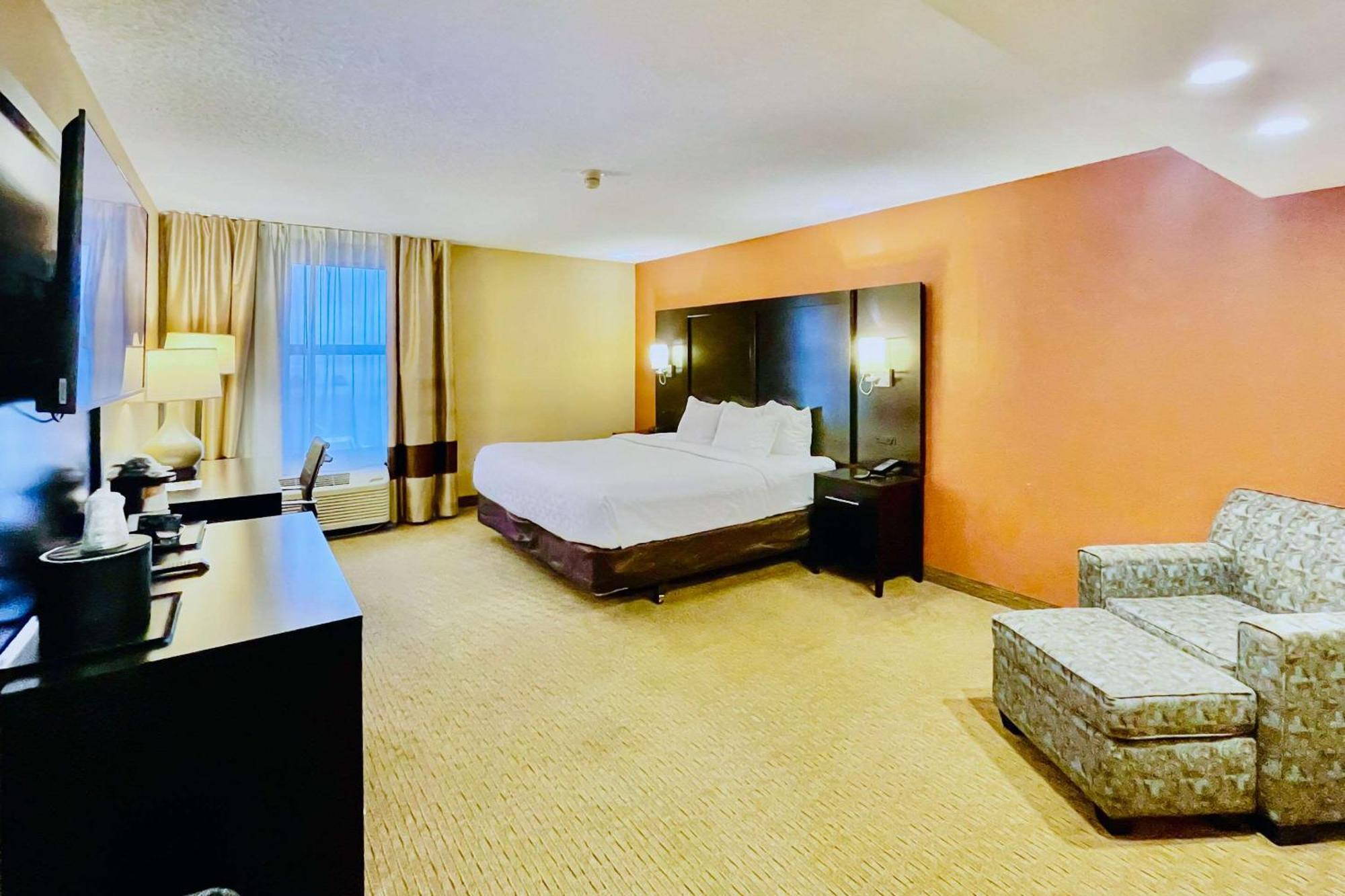 אוונסוויל Clarion Inn & Suites מראה חיצוני תמונה