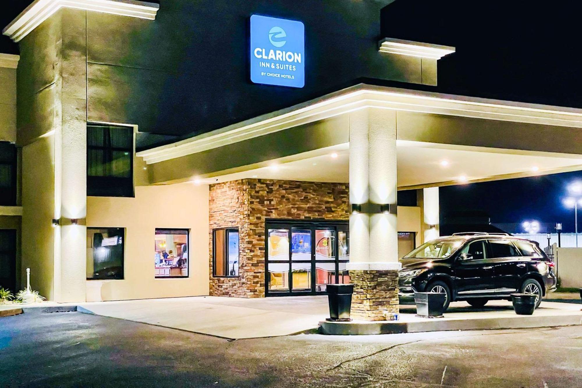 אוונסוויל Clarion Inn & Suites מראה חיצוני תמונה